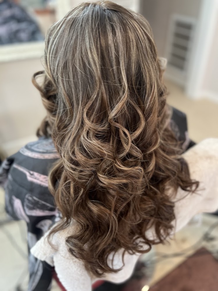Yadira's Barber And Beauty Salon primary photo