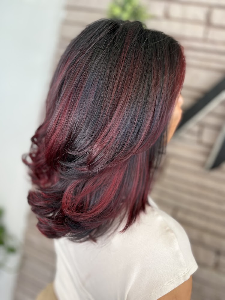Zuli's Beauty Studio primary photo