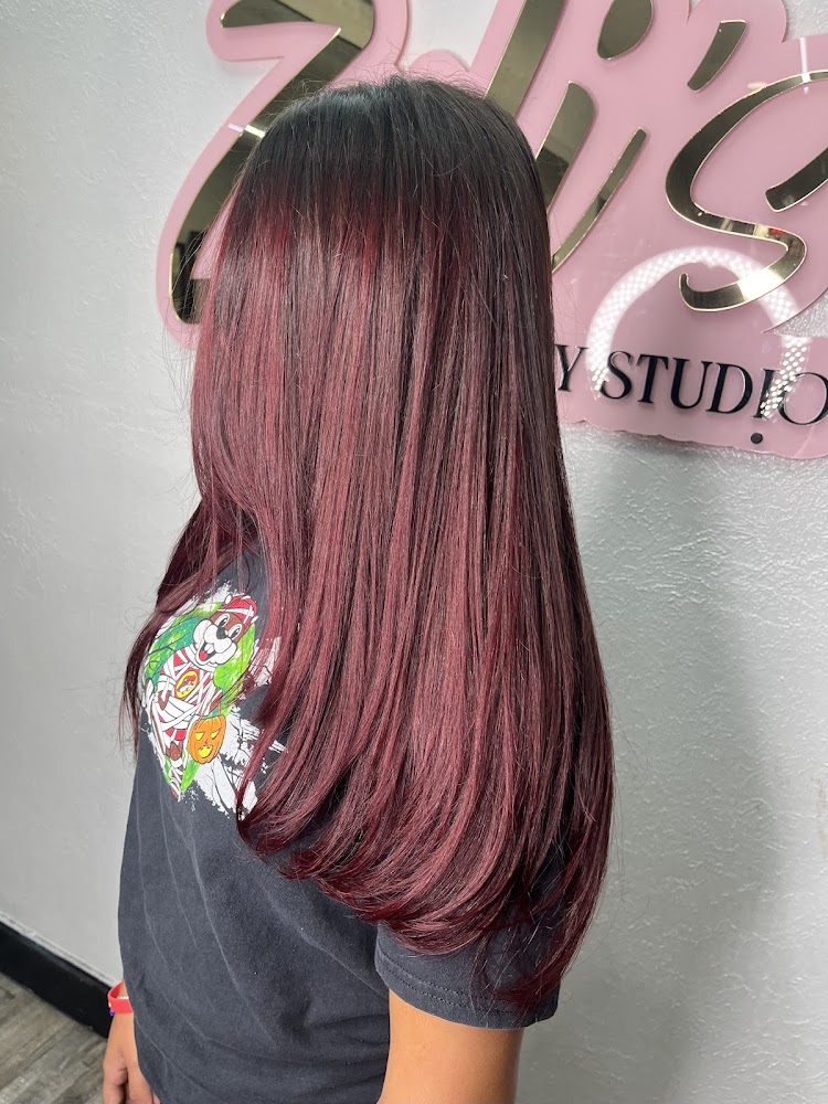 Zuli's Beauty Studio view 5