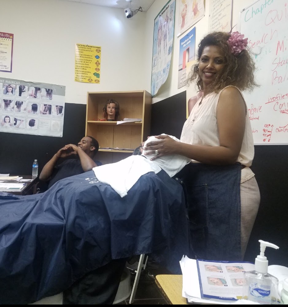 Dallas Barber & Stylist Clg