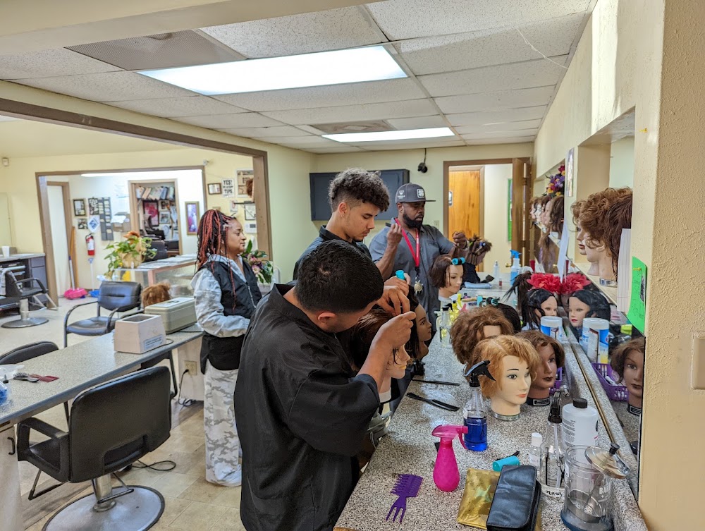 Baytown Beauty & Barber College photo 2