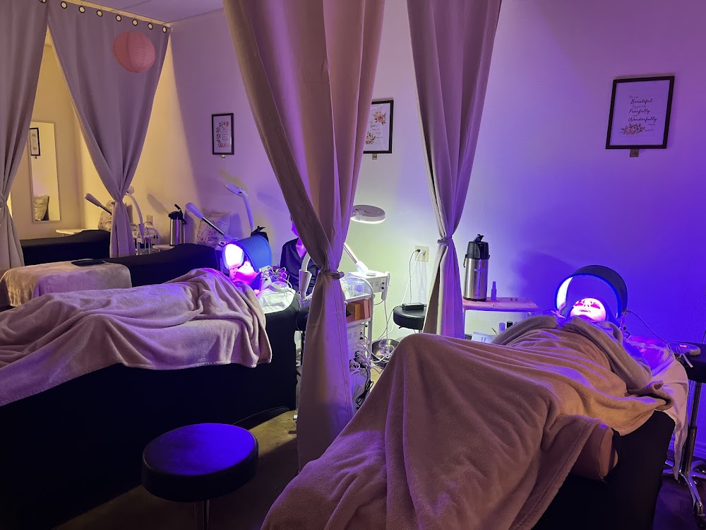 Bloom Beauty Academy, LLC photo 3
