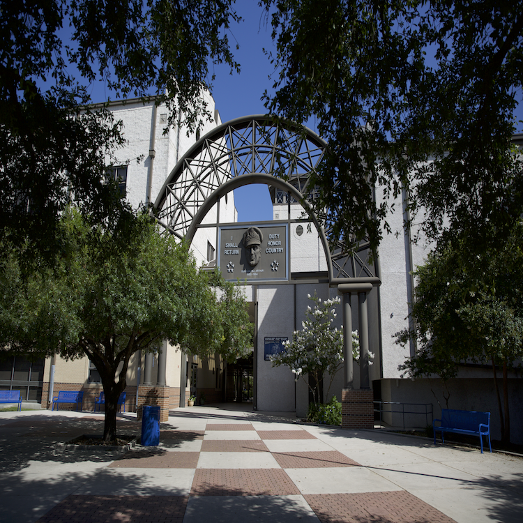D Mac Arthur High School photo 3
