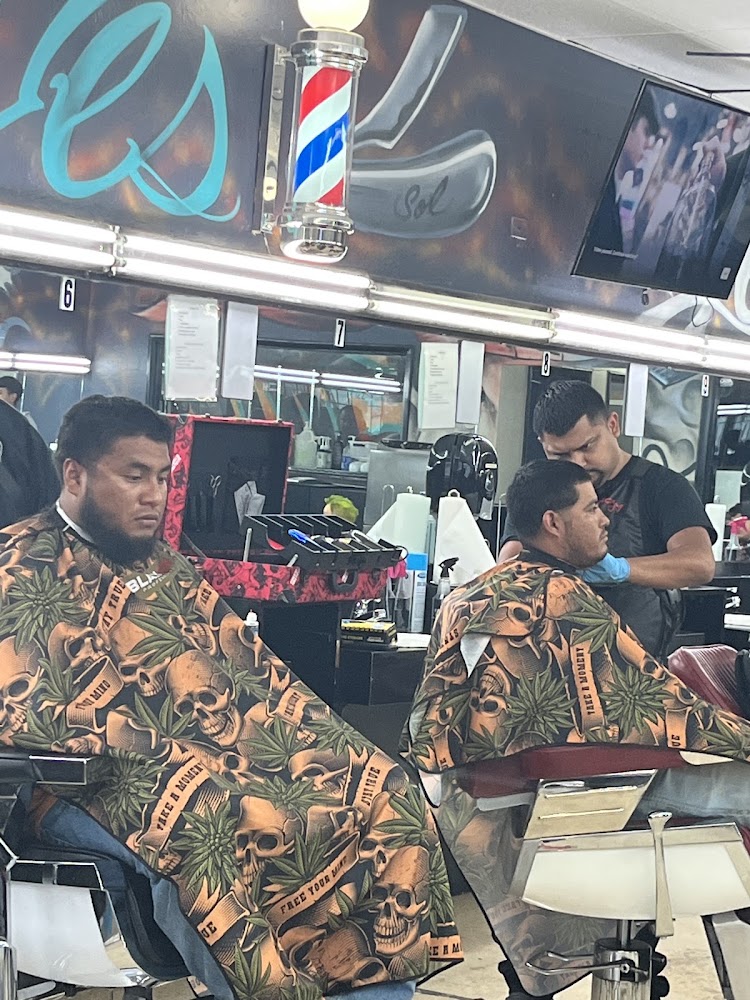 OZ Barber and Piercing Academy photo 2