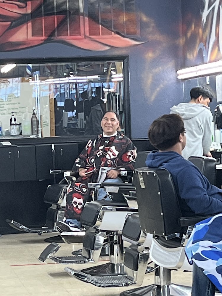 OZ Barber and Piercing Academy photo 3
