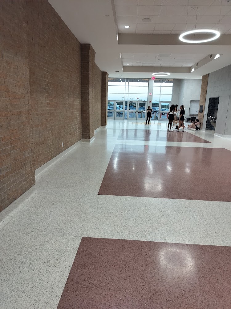 Leander High School photo 4