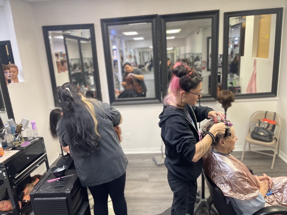 Versatile Barber & Beauty Academy photo 2