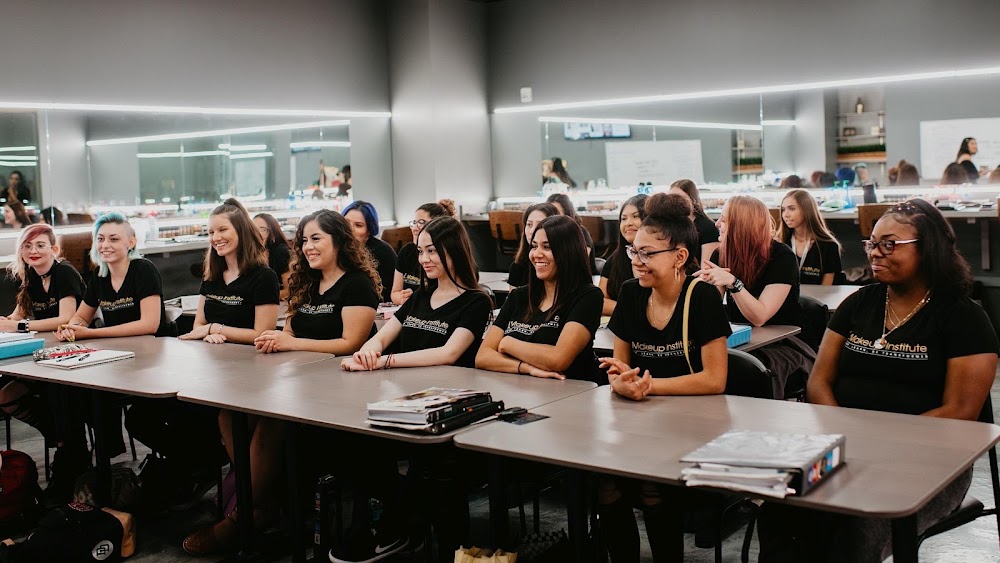 L Makeup Institute