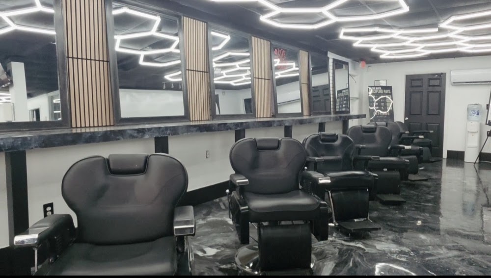 Eyes On Me Advanced Barber College photo 3