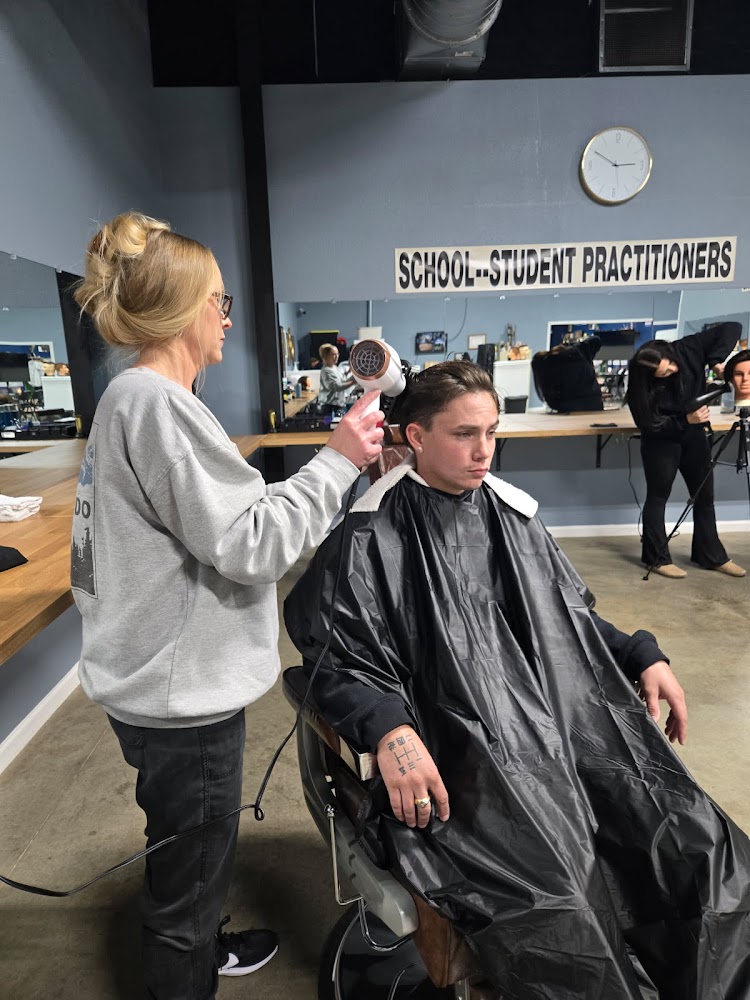 Lucky'S University Barber College LLC photo 5