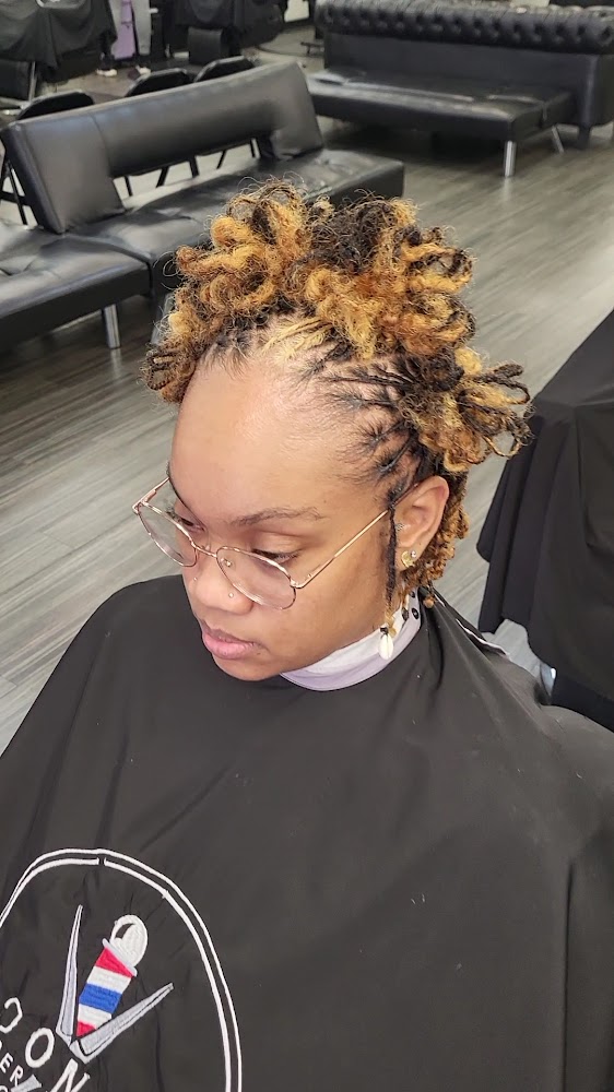 Dooney's Barber & Beauty Academy photo 2