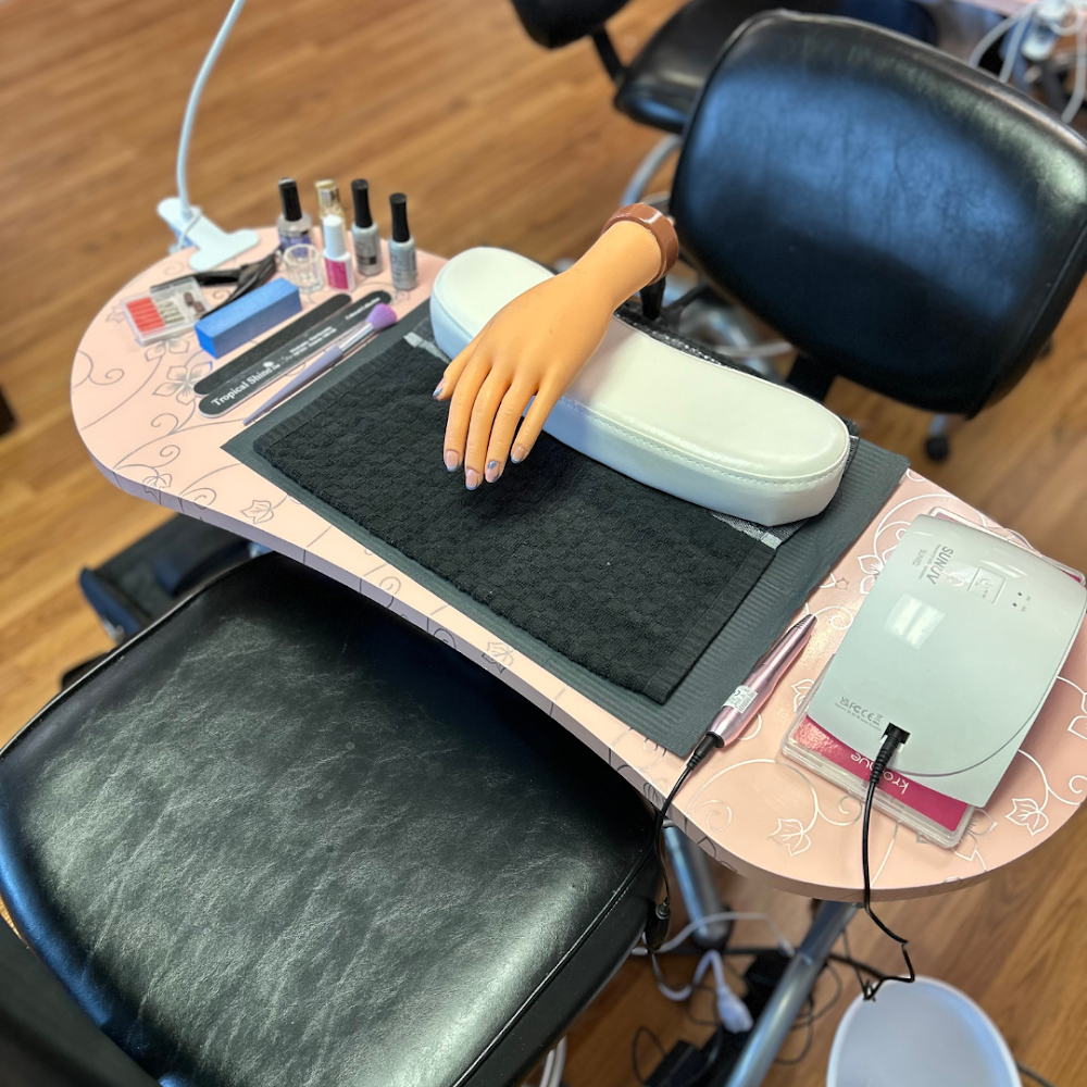 Design Beauty College photo 2