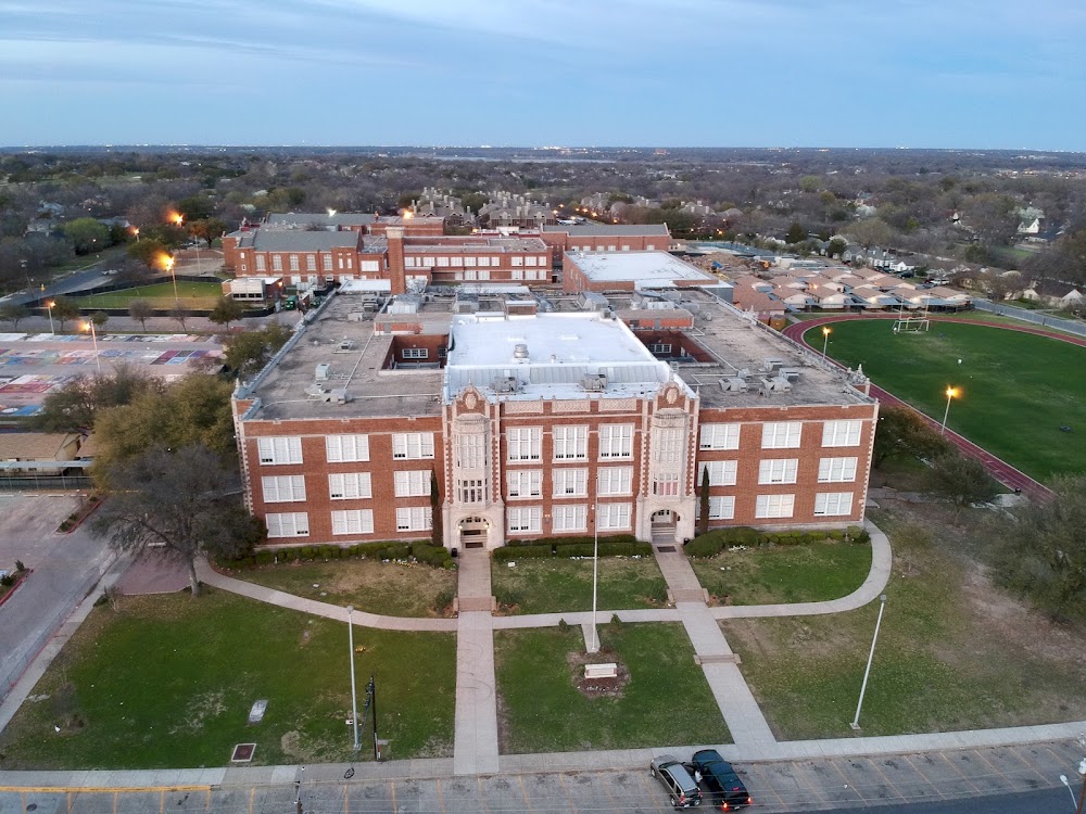 Skyline High School photo 4