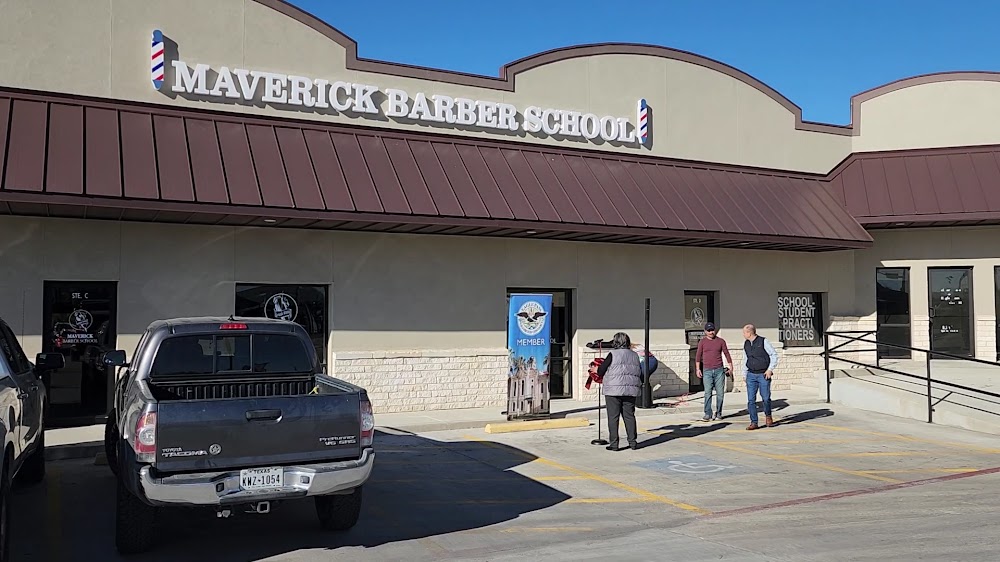 Maverick Barber School photo 2