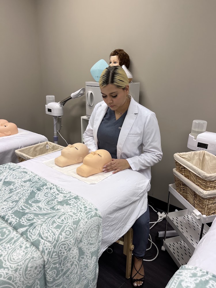 Dermology College of Aesthetics and Wellness