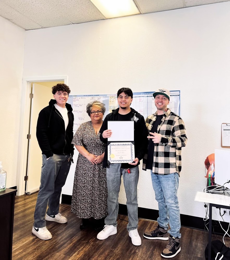 Fernandez Barber College photo 3