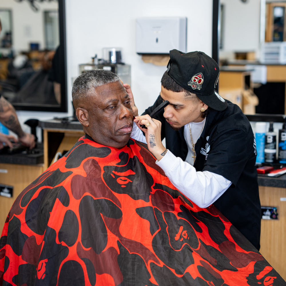 Fernandez Barber College photo 4