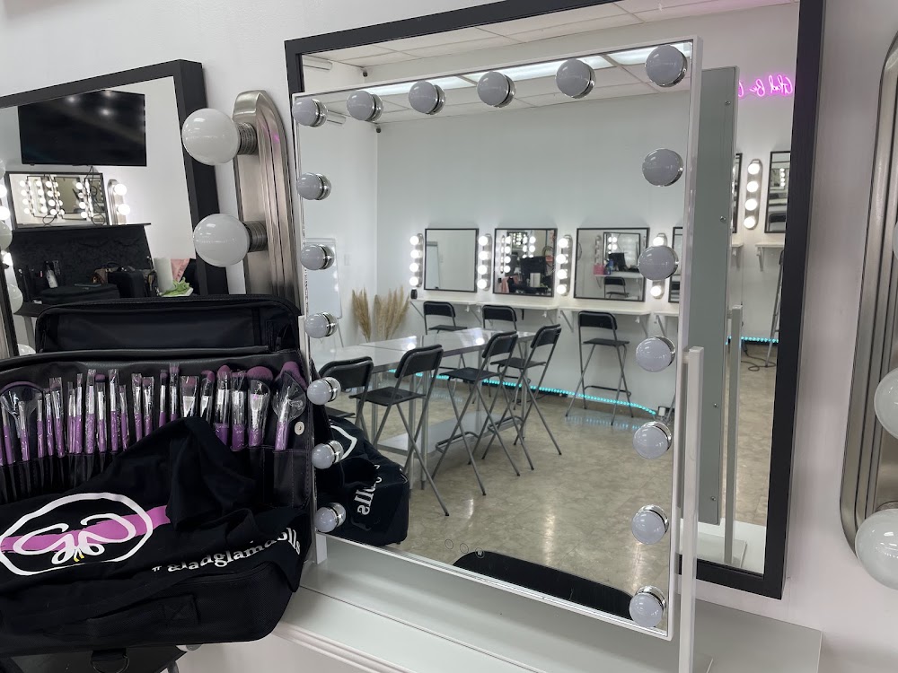 Gladglam Makeup Academy LLC photo 2