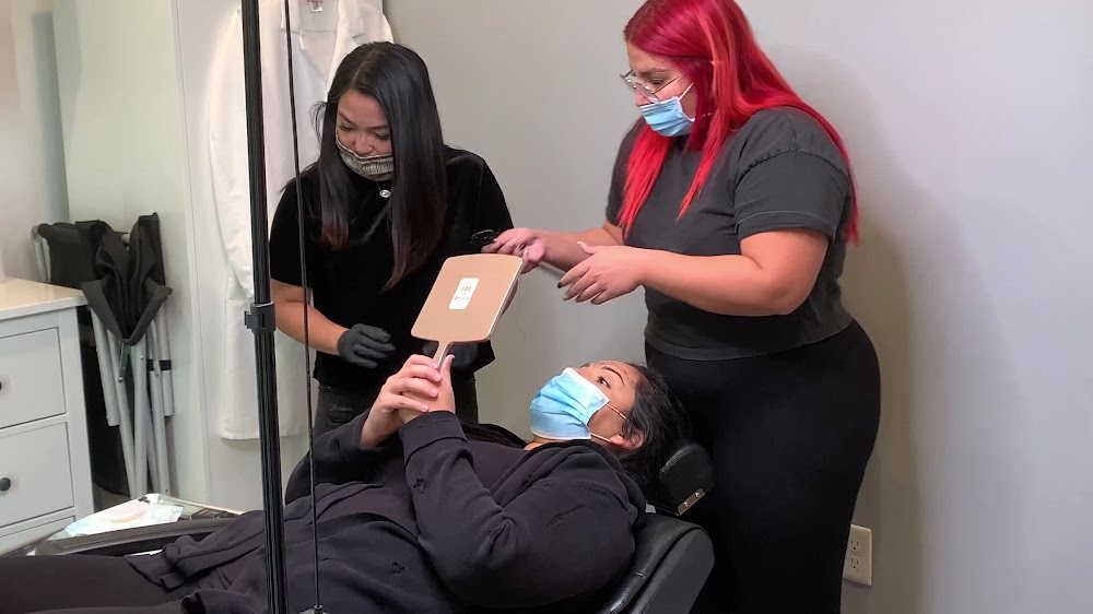 Hollywood Makeup School And Permanent Makeup Academy photo 3
