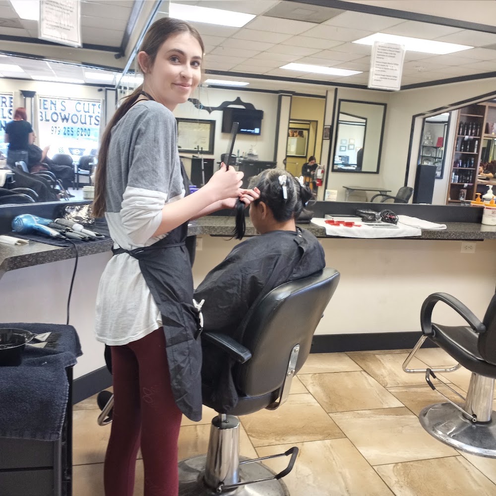 Natural Images Beauty College photo 2