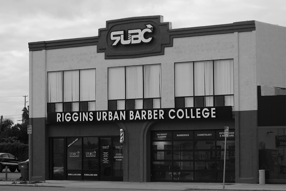Riggins Urban Barber and Beauty College photo 3