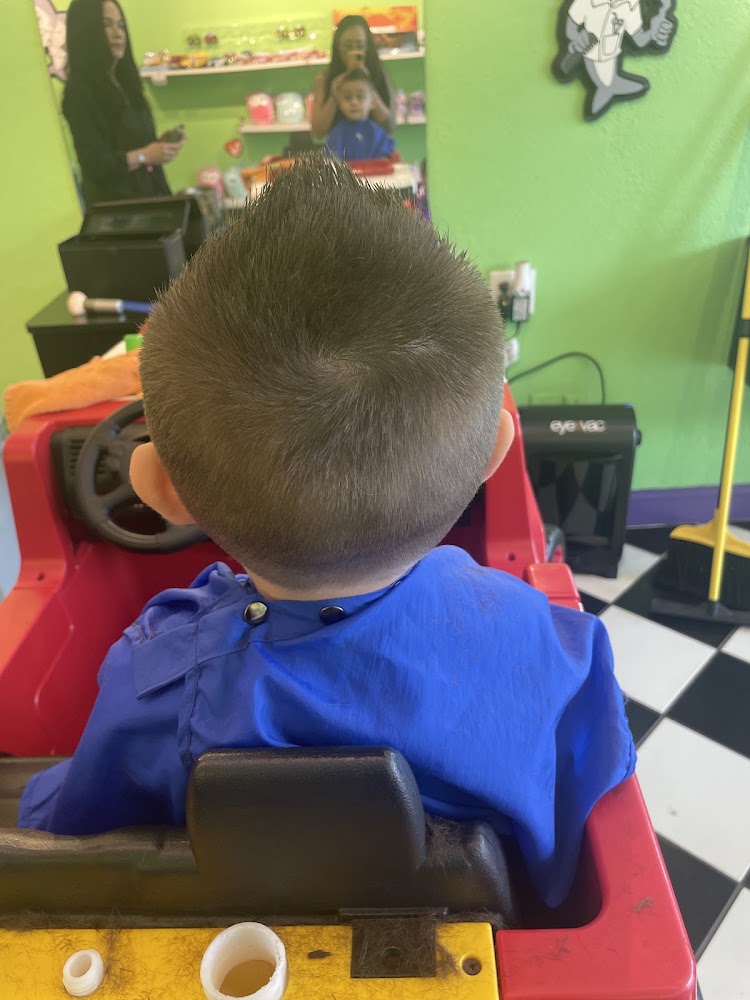 Sharkey's Cuts for Kids - Sugar Land photo 3