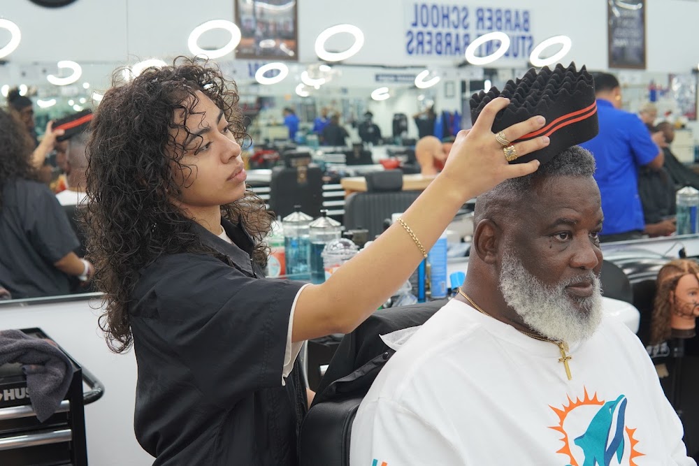 TOP OF THE LINE BARBER SCHOOL photo 4