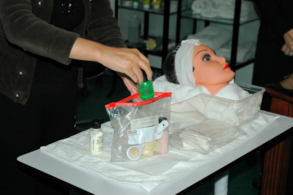 Topline Beauty College photo 3