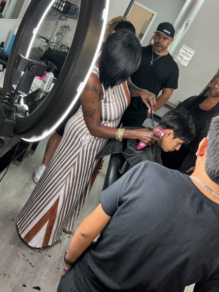 UR Beauty & Barber Academy