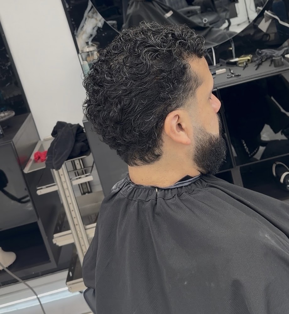 Barber & Stylist- Modern Image, Dallas Tx view 3