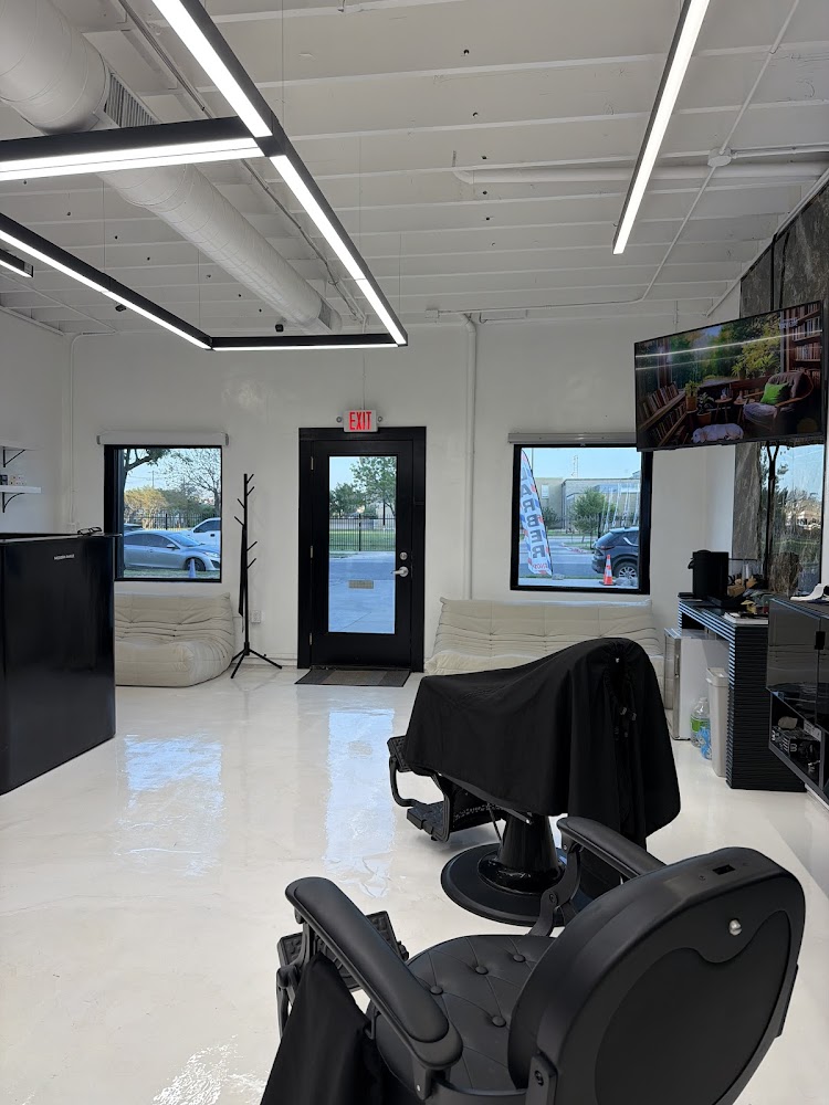 Barber & Stylist- Modern Image, Dallas Tx view 5