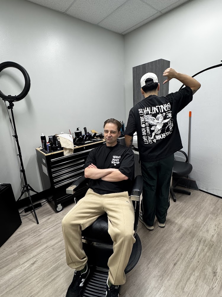 Torres Image Barbershop view 3