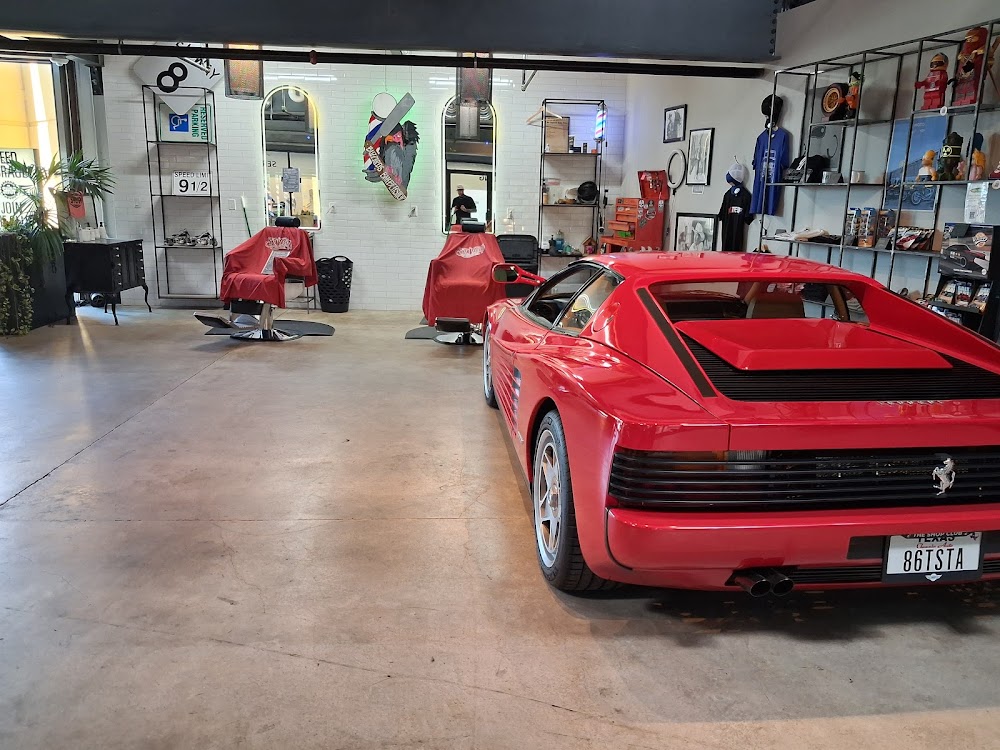 Buzzard's Barbershop - The Shop Club view 2