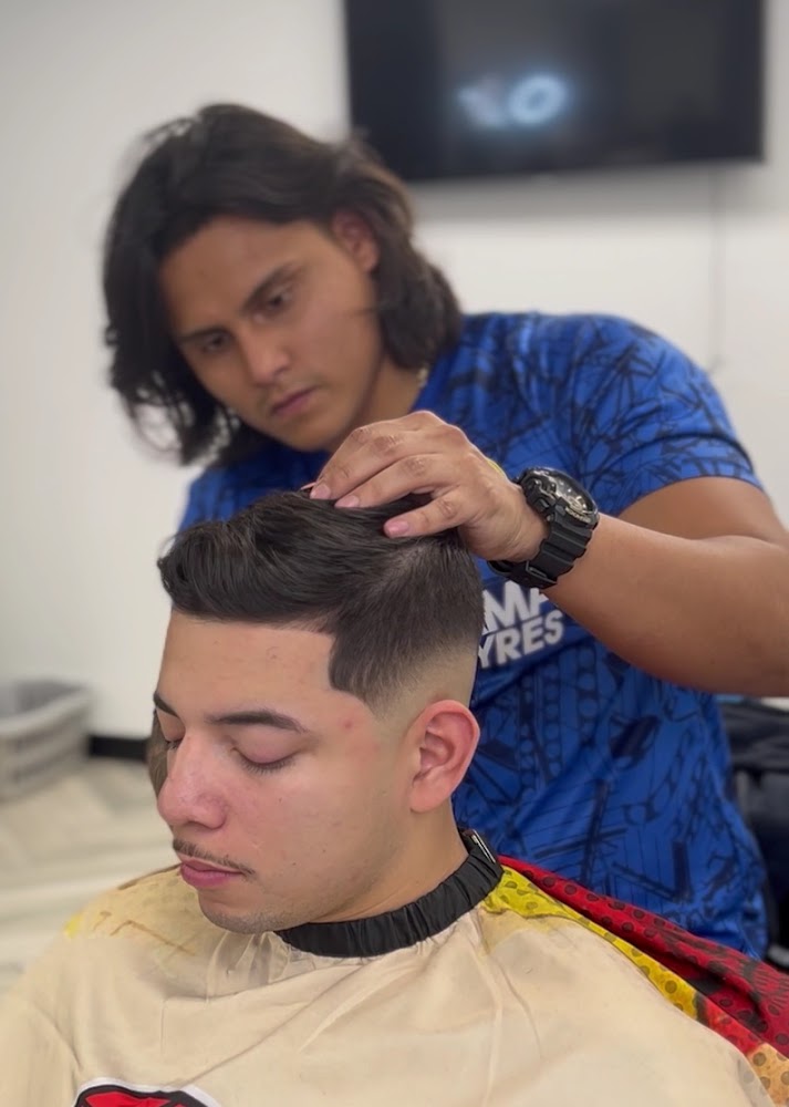 Huncho Houston Barbershop view 2