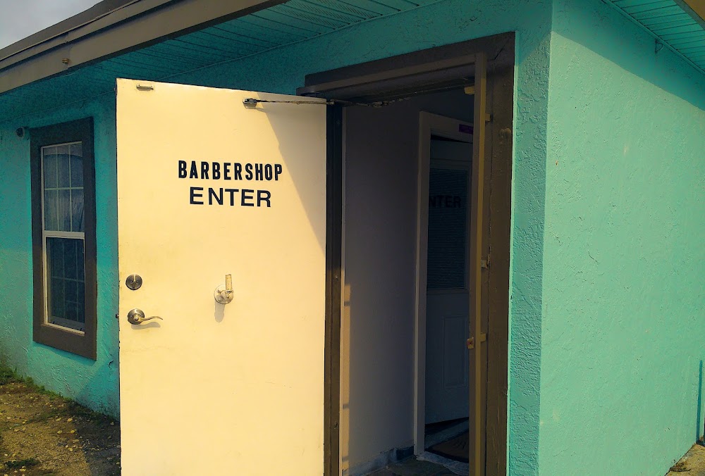 Airline Barbershop view 3