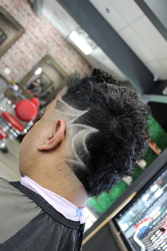 Lusso Barbers view 4