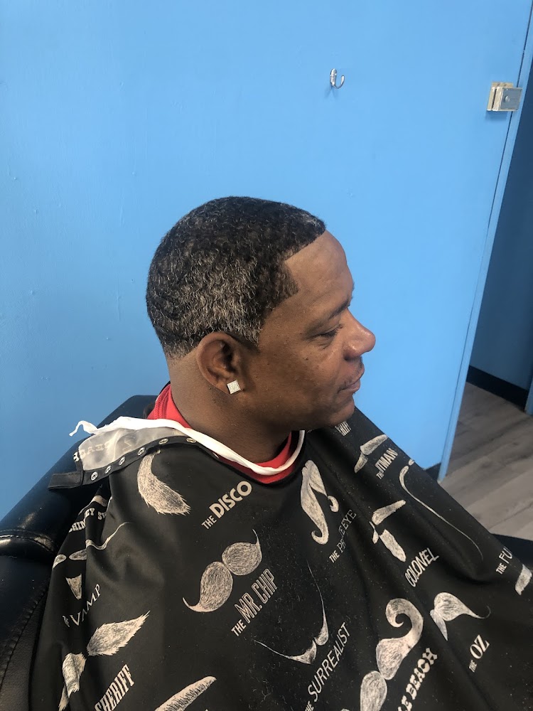 ICU Lookin Barber Studio LLC view 4