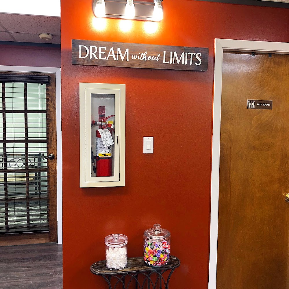 Expressean's Barber Lounge view 3