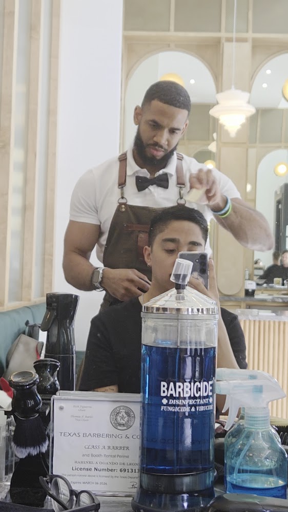 Sir Sweeney Barbershop & Lounge view 3