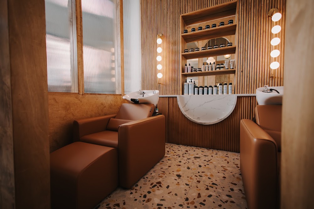 Sir Sweeney Barbershop & Lounge view 5