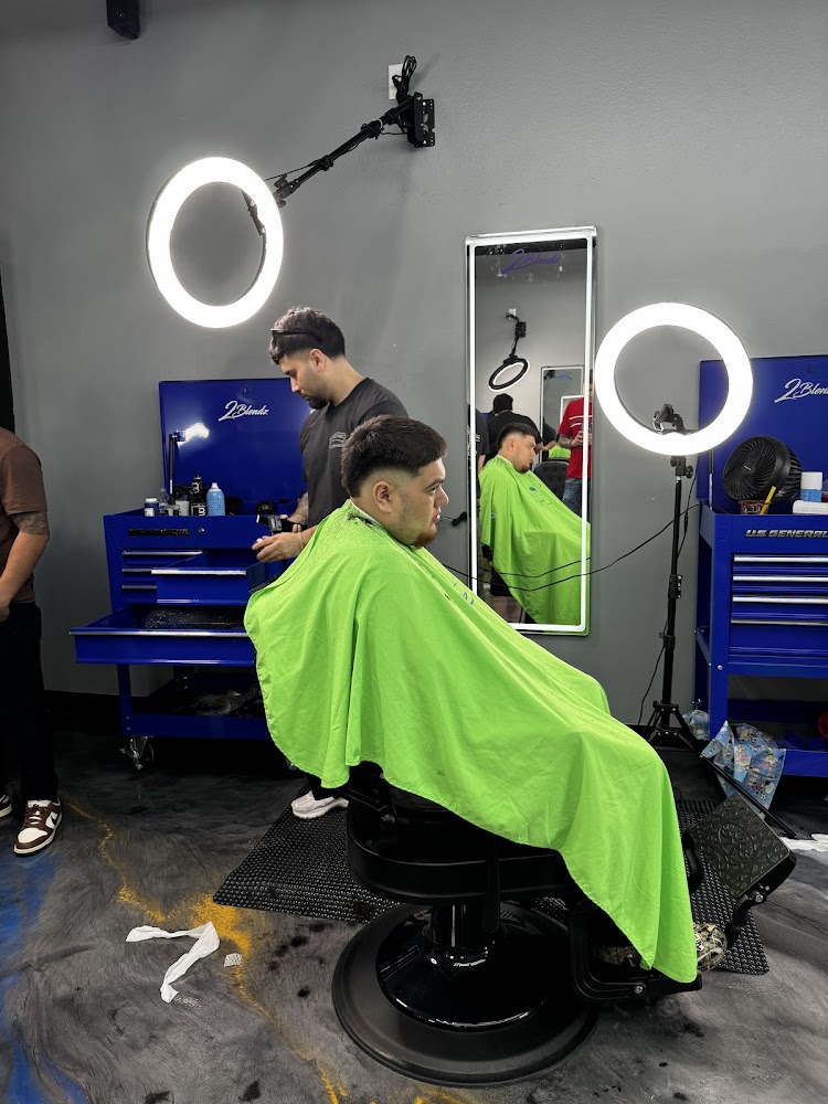 2 Blendz Barbershop DeerPark view 4