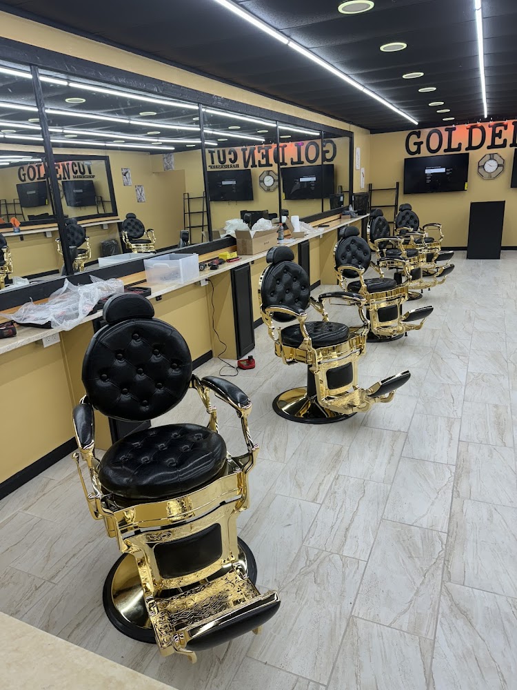 GOLDEN CUT BARBERSHOP view 4