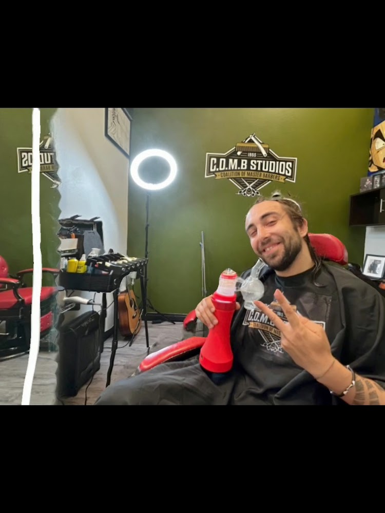 COMB STUDIOS BARBERSHOP view 5