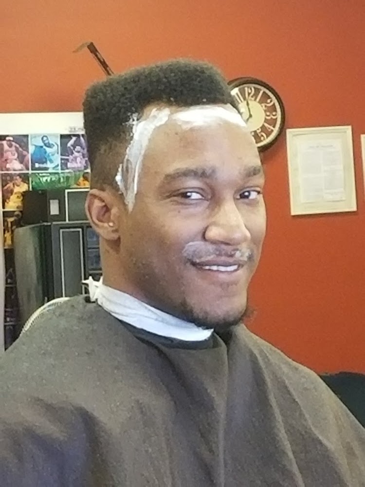 Jaelon's Barber Shop view 3
