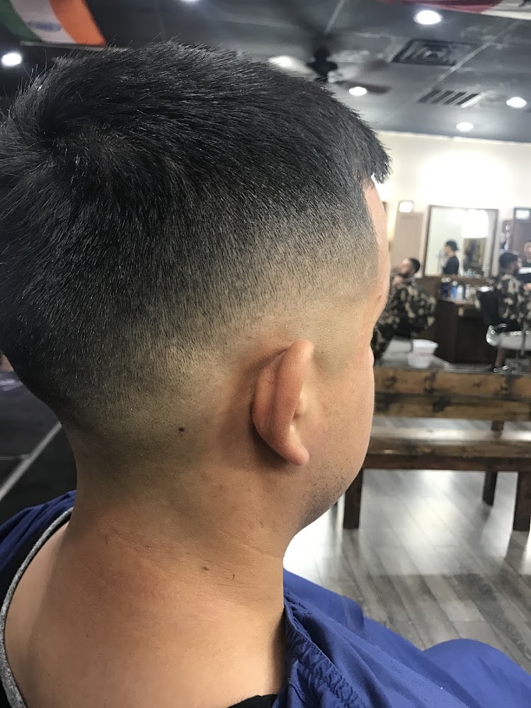 Los Barberos Barbershop view 4