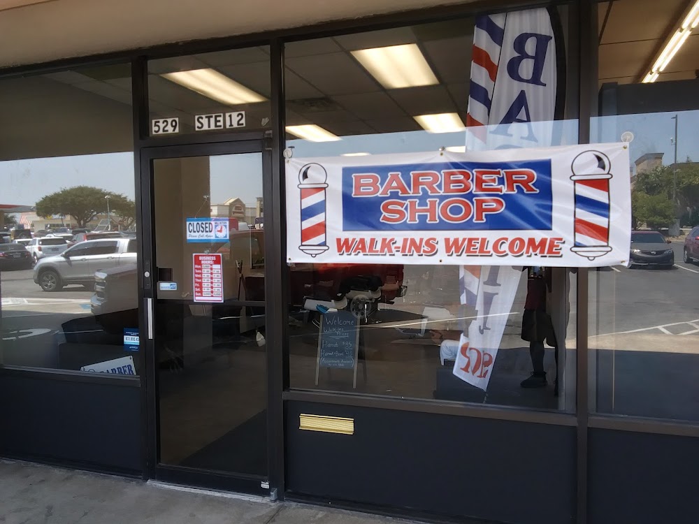 KLIPT BARBER LOUNGE view 2
