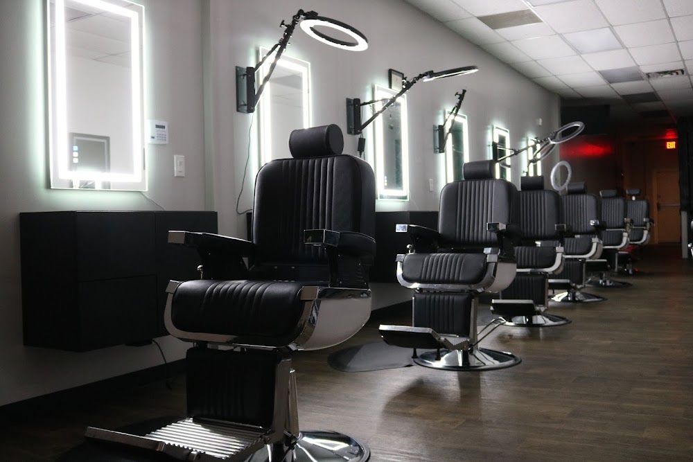 KLIPT BARBER LOUNGE view 4