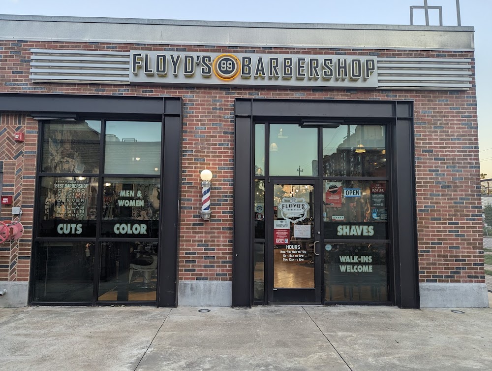 Floyd's 99 Barbershop view 3