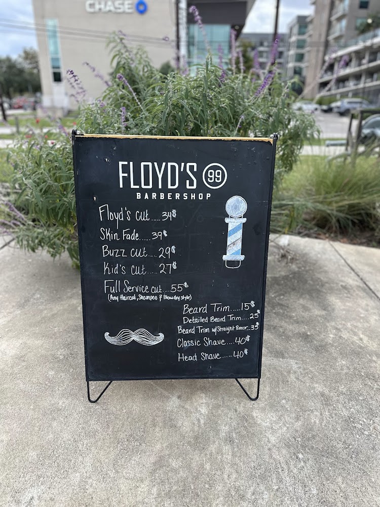 Floyd's 99 Barbershop view 4