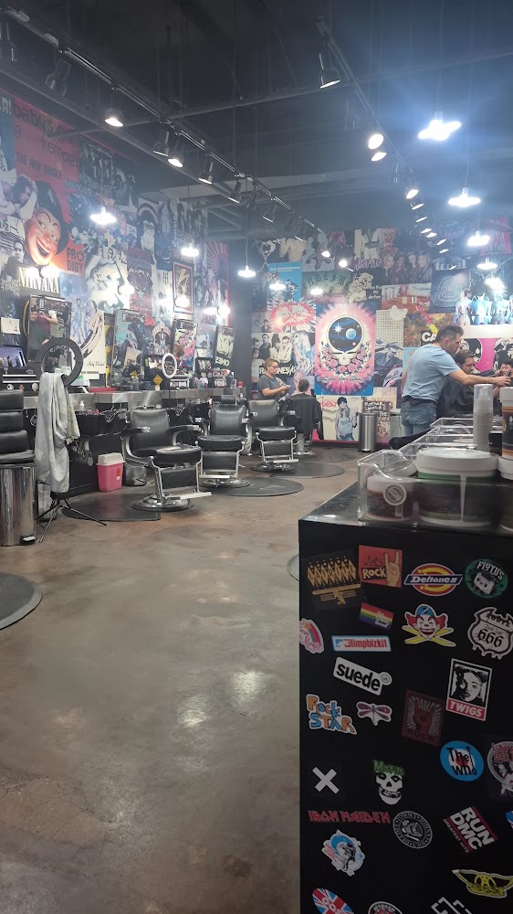 Floyd's 99 Barbershop view 3